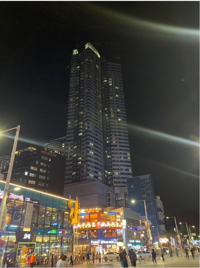 Haeundae Wide Ocean View & Residence Ciudad Metropolitana de Ciudad Metropolitana de Busan Exterior foto